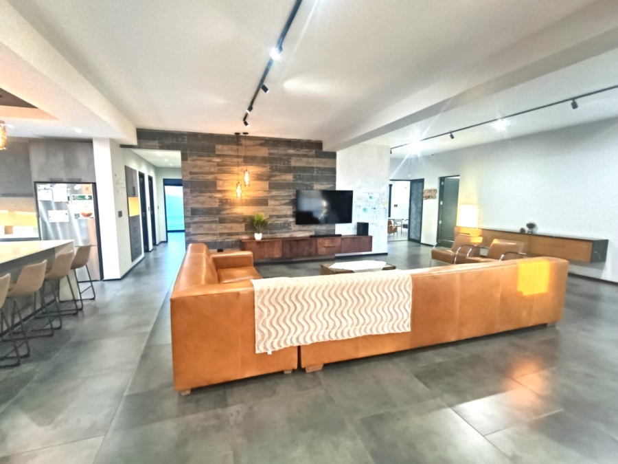 6 Bedroom Property for Sale in Elim Western Cape